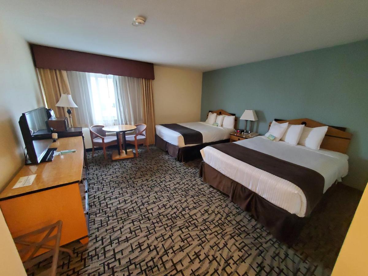 | Groton Inn & Suites