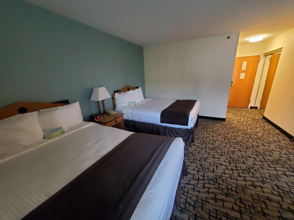 | Groton Inn & Suites