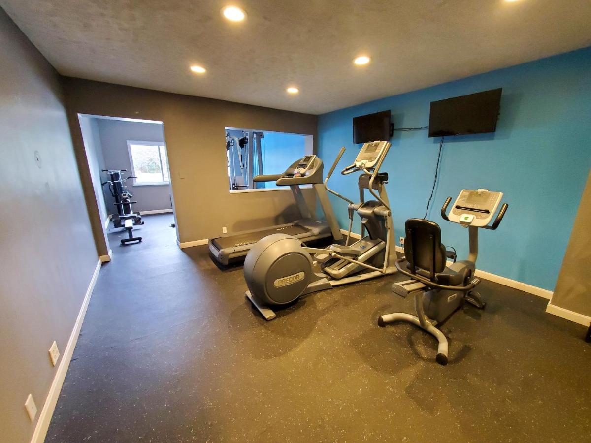 | Groton Inn & Suites