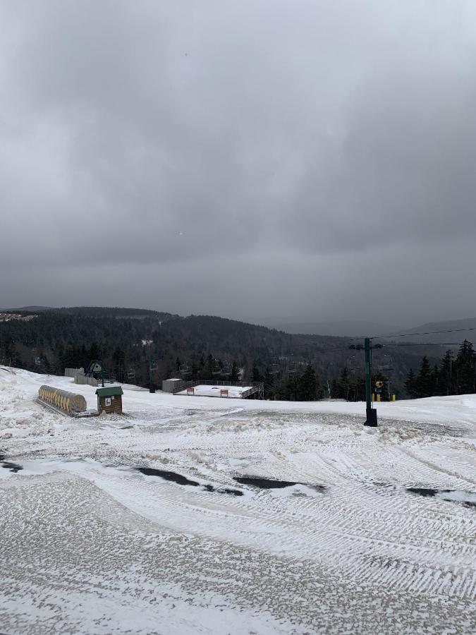 | Highland House 207 Slopeside, Village Area, Ski in out