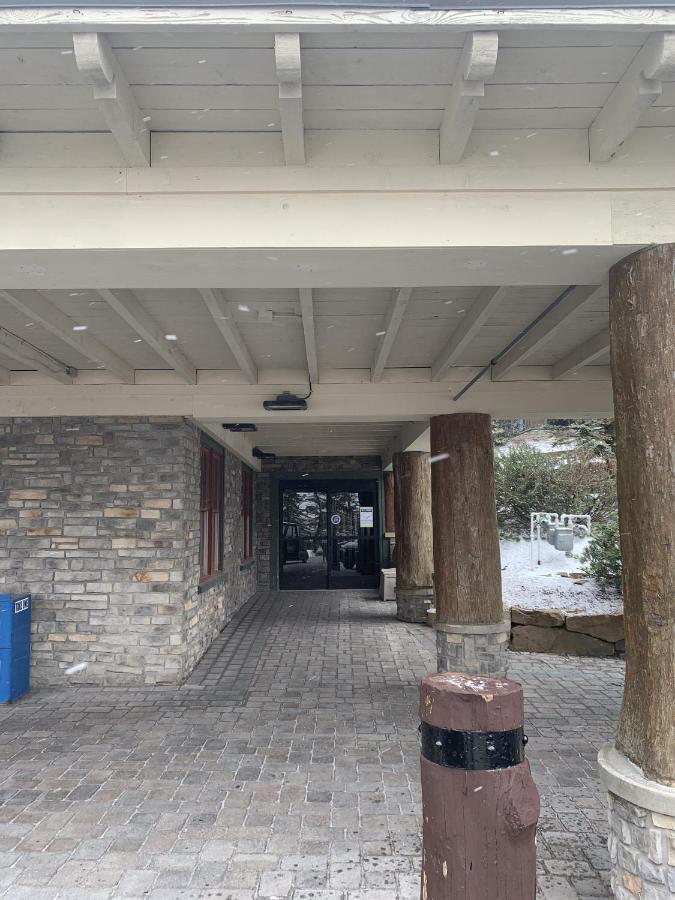 | Highland House 207 Slopeside, Village Area, Ski in out