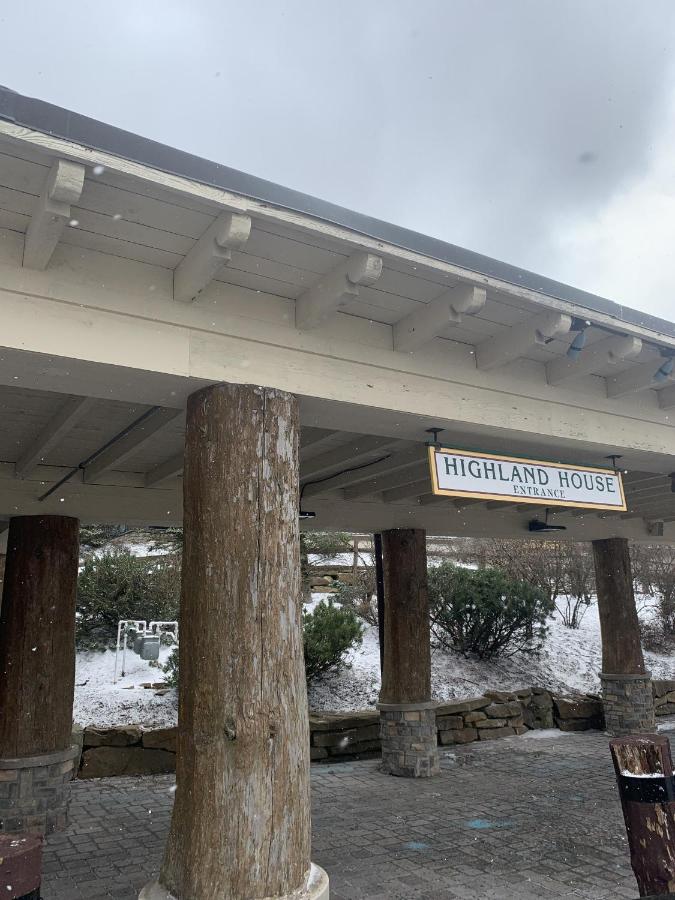 | Highland House 207 Slopeside, Village Area, Ski in out