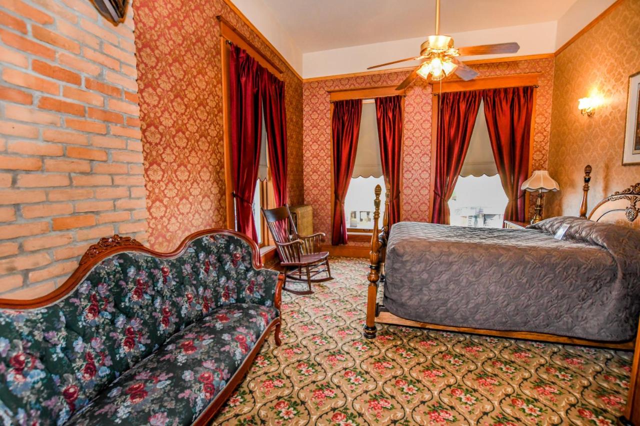 | Irma Hotel