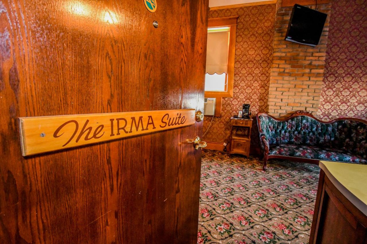 | Irma Hotel