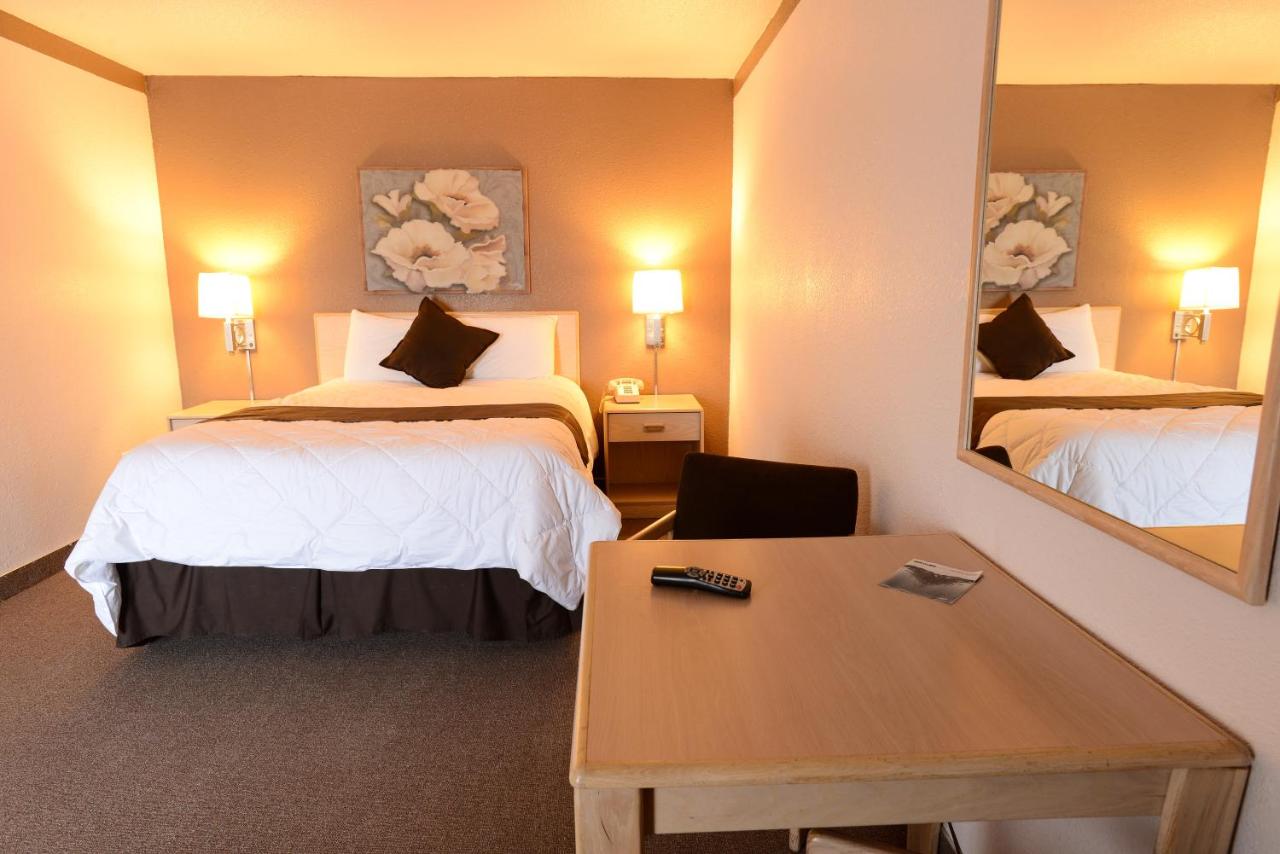 | Burlington Inn