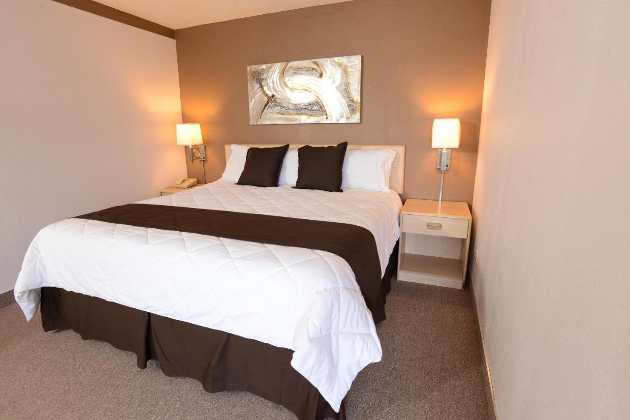 | Burlington Inn