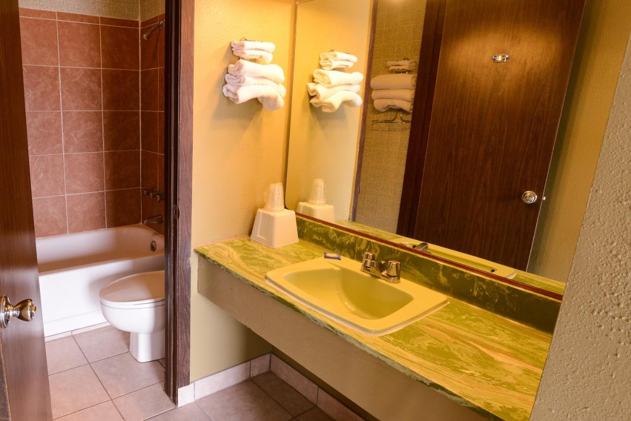 | Burlington Inn