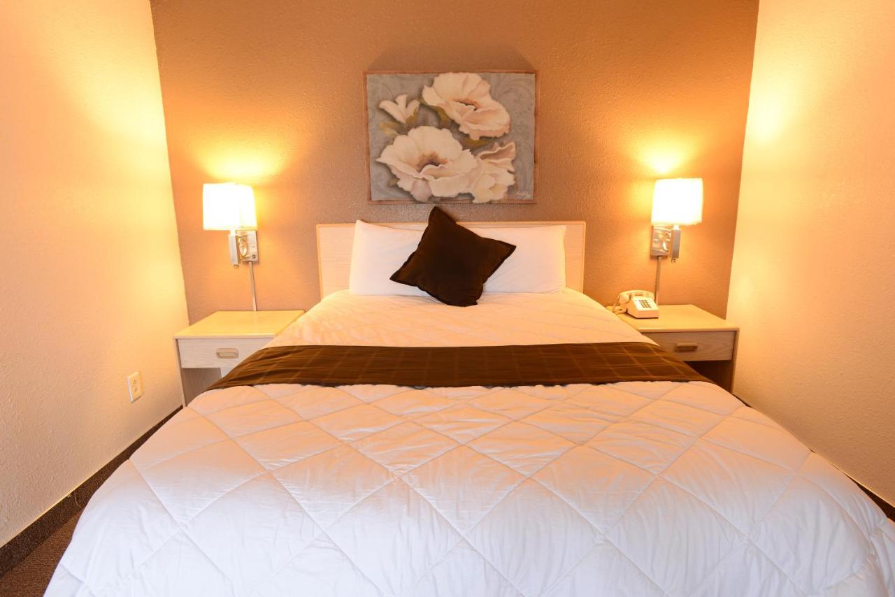 | Burlington Inn