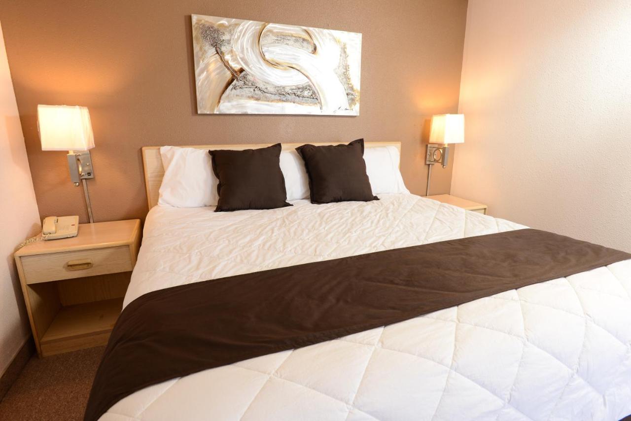 | Burlington Inn