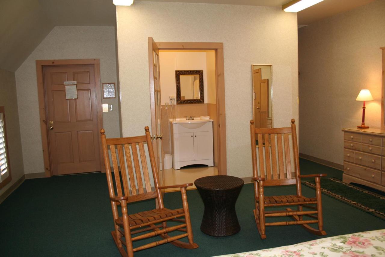 | Visions Inn