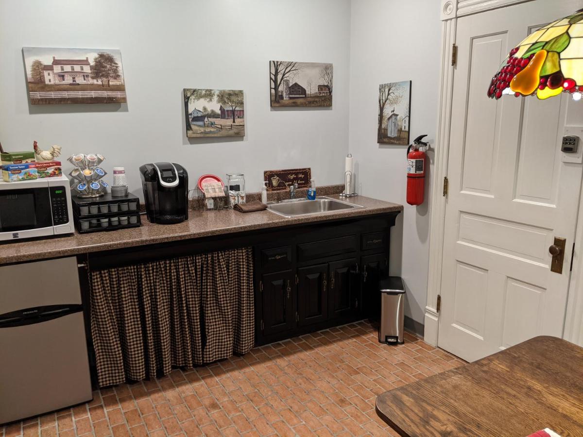 | Lizard Creek Inn