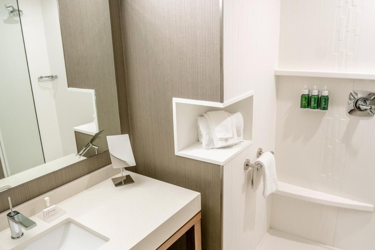 King Room with Sofa Bed at Courtyard by Marriott Fargo