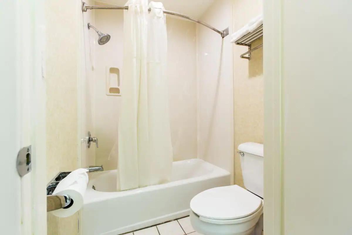  | Hotel Silver Lake
