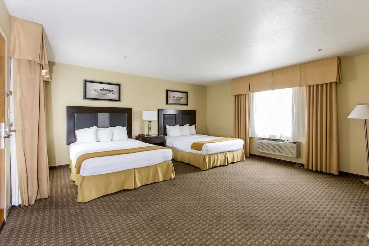 | Hotel Silver Lake
