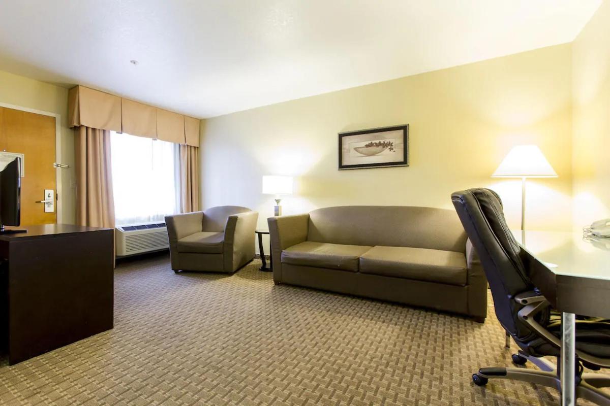 | Hotel Silver Lake