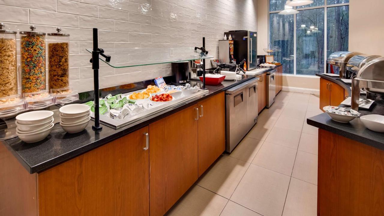 | Best Western Premier I-95 Savannah Airport/ Pooler West
