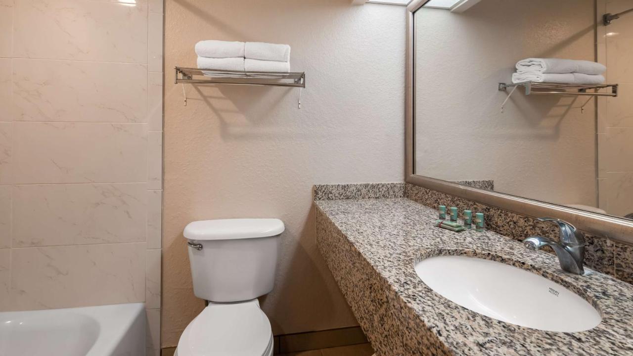 | Best Western Tampa