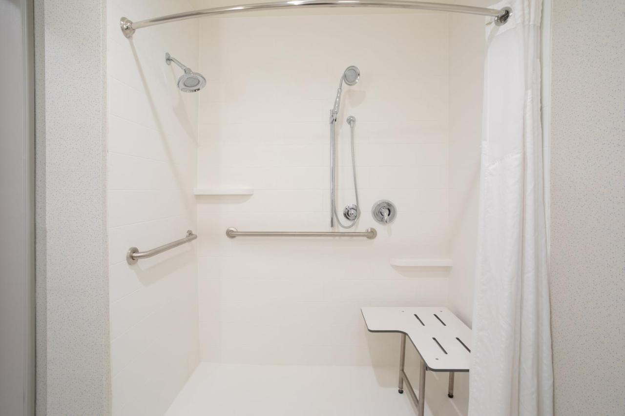 Holiday Inn Express & Suites Phoenix Tempe - University