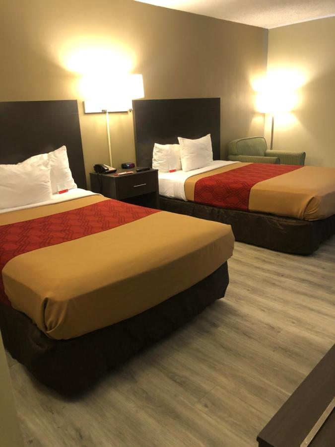 Family Double Room at Econo Lodge Metro