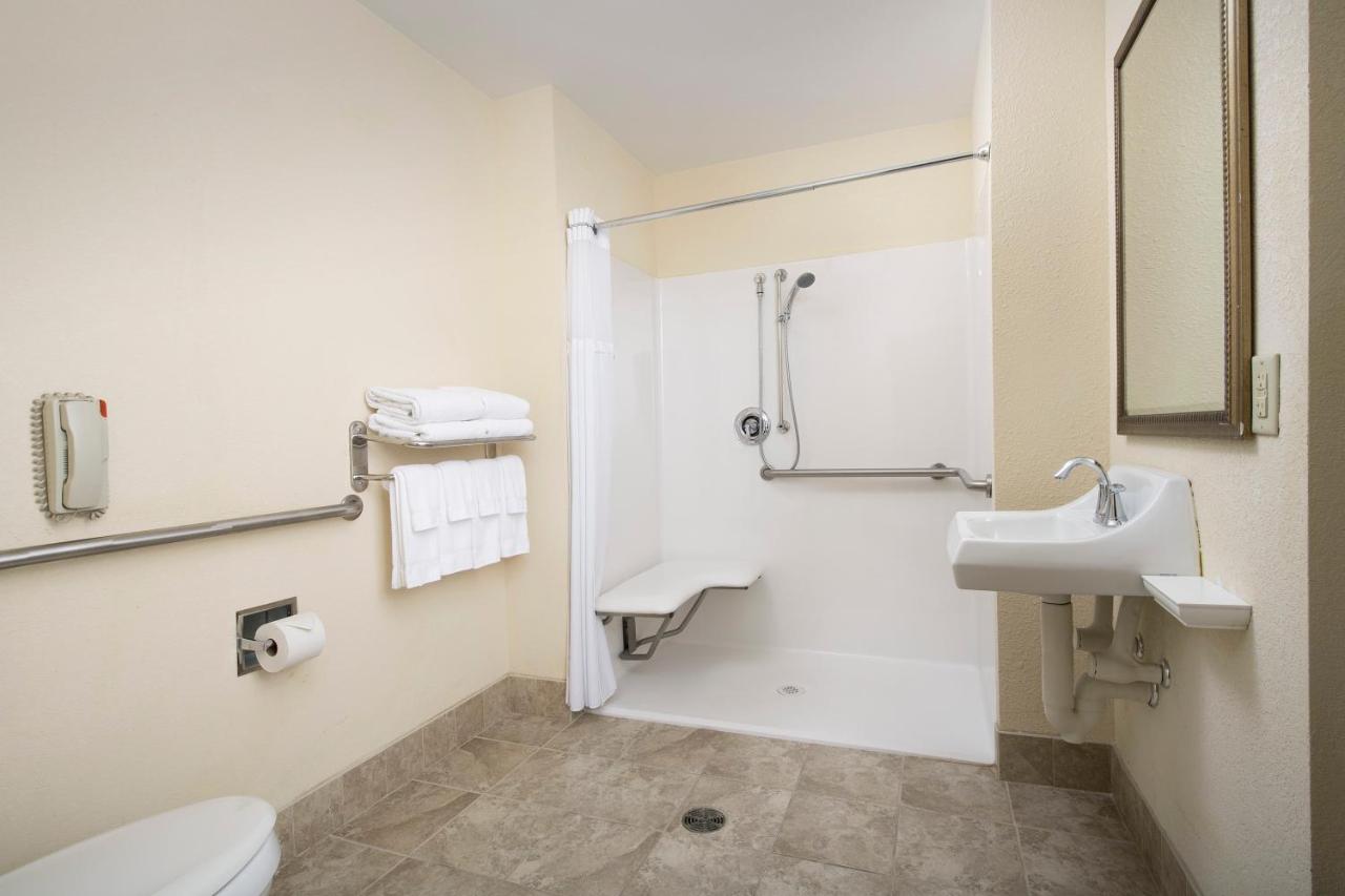 | Staybridge Suites North Brunswick, an IHG Hotel