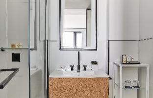Room #156687939 at The William Vale