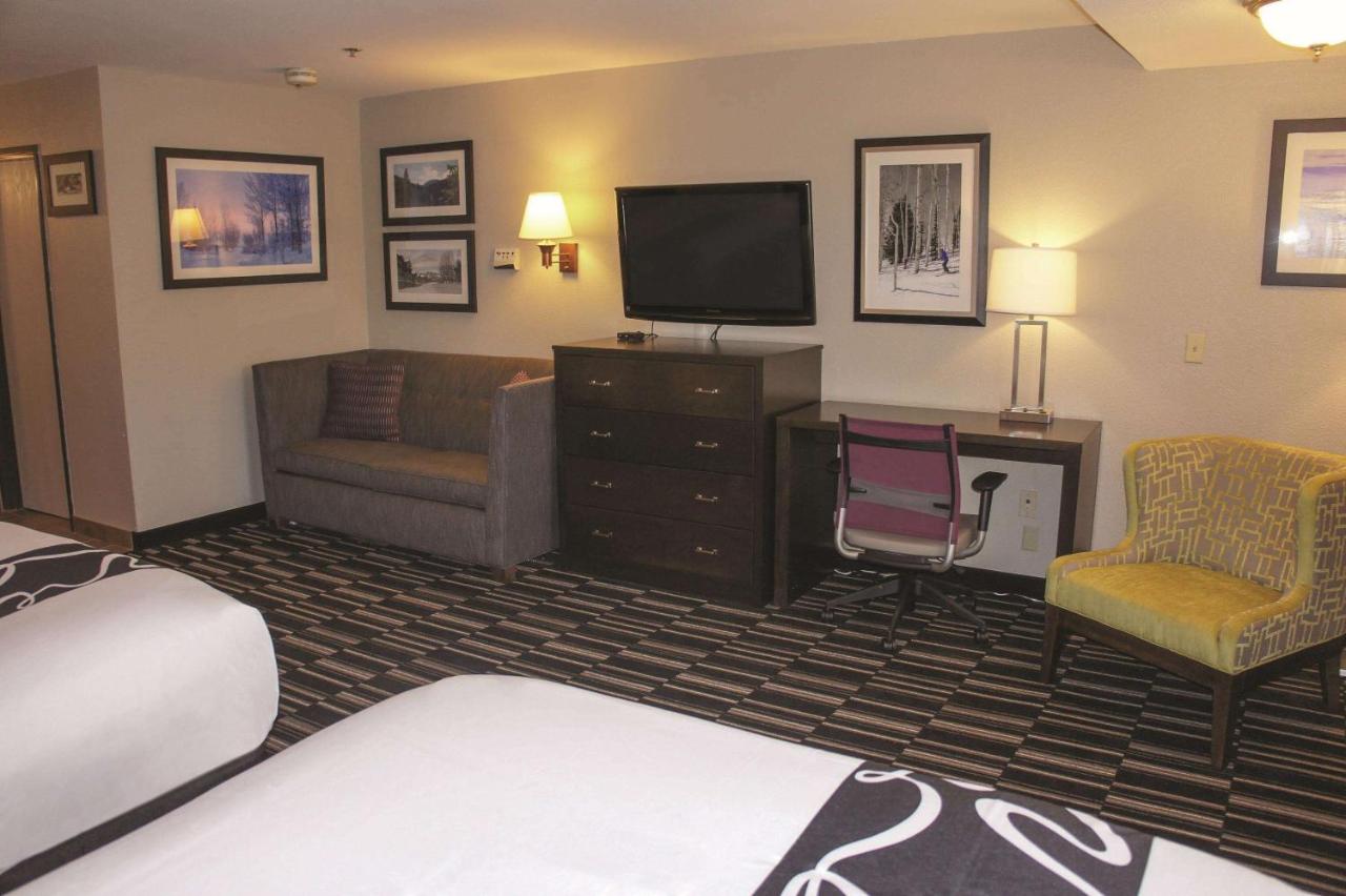 3 Queen Beds, Sofa Bed, Non-Smoking at La Quinta Inn by Wyndham Steamboat Springs