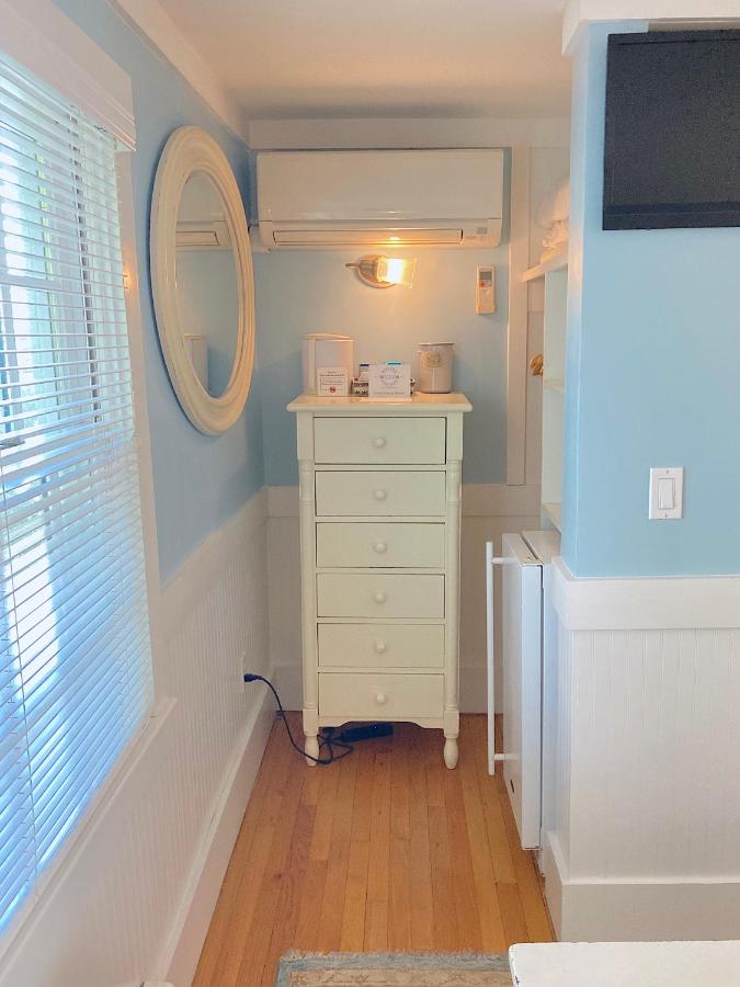| Revere Guest House