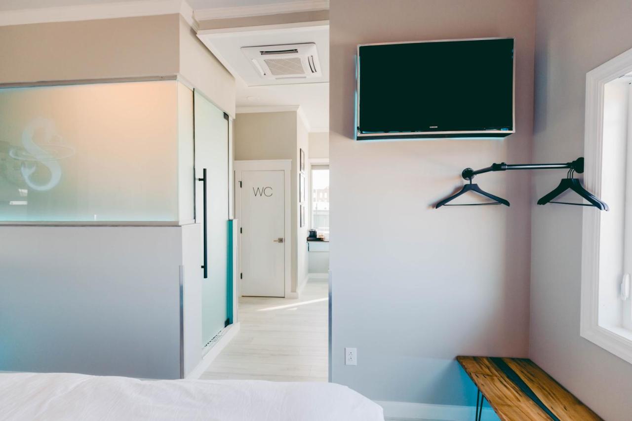 | River Sirens Hotel
