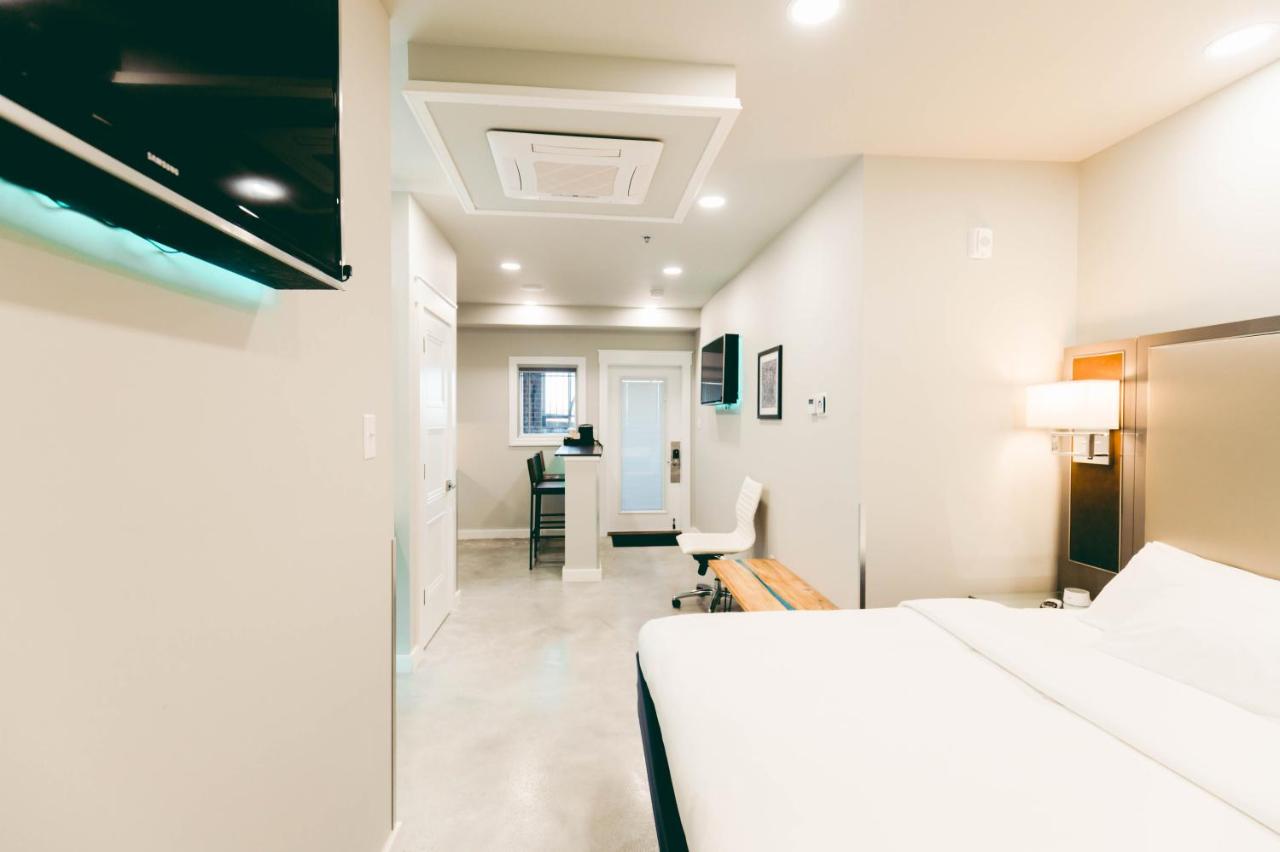 | River Sirens Hotel
