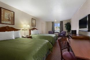 Room #44224024 at Travelodge by Wyndham Orange County Airport/ Costa Mesa