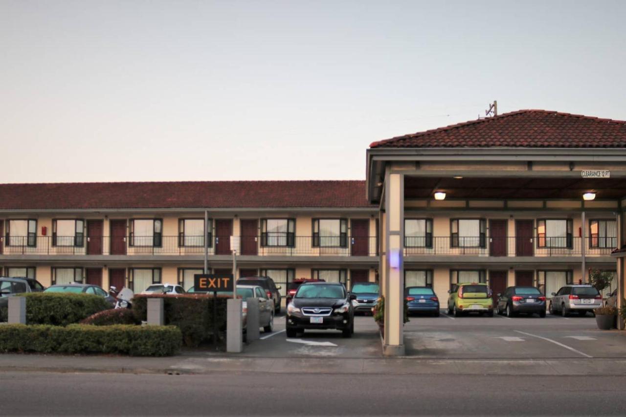 | Sea Drift Inn