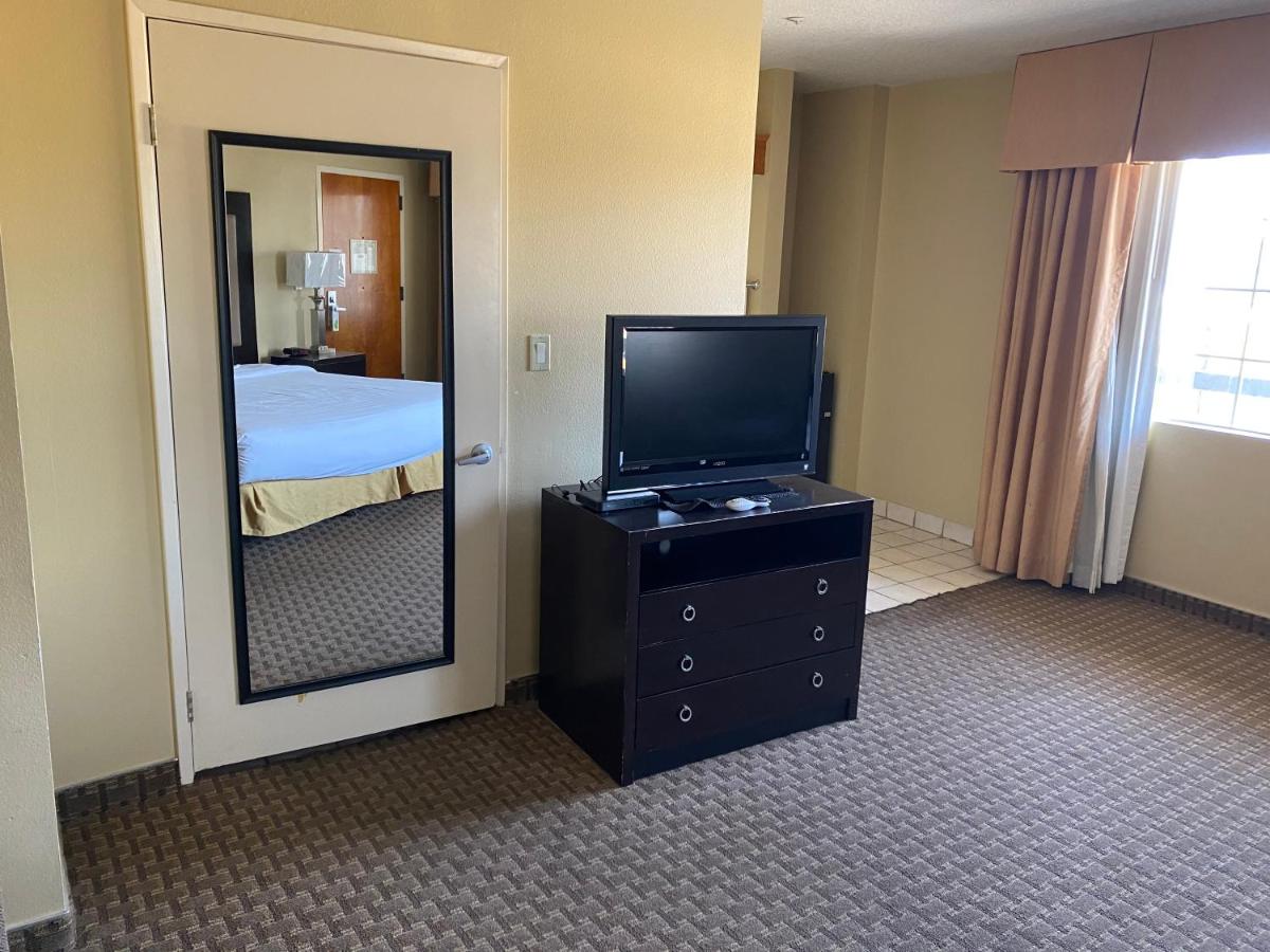| Hotel Silver Lake