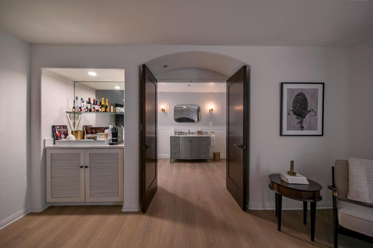 King Room at The Colony Palms Hotel and Bungalows - Adults Only