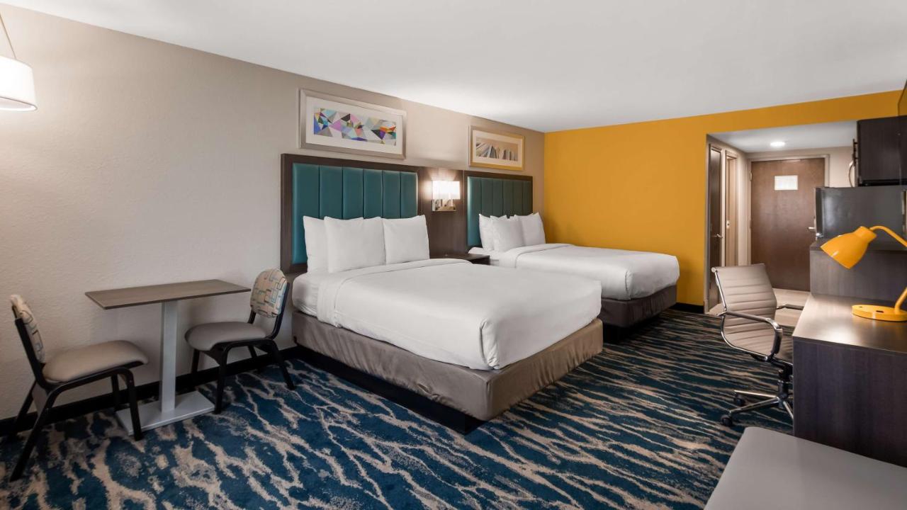 Queen Room with Two Queen Beds with Kitchenette at Best Western Plus Executive Residency Nashville
