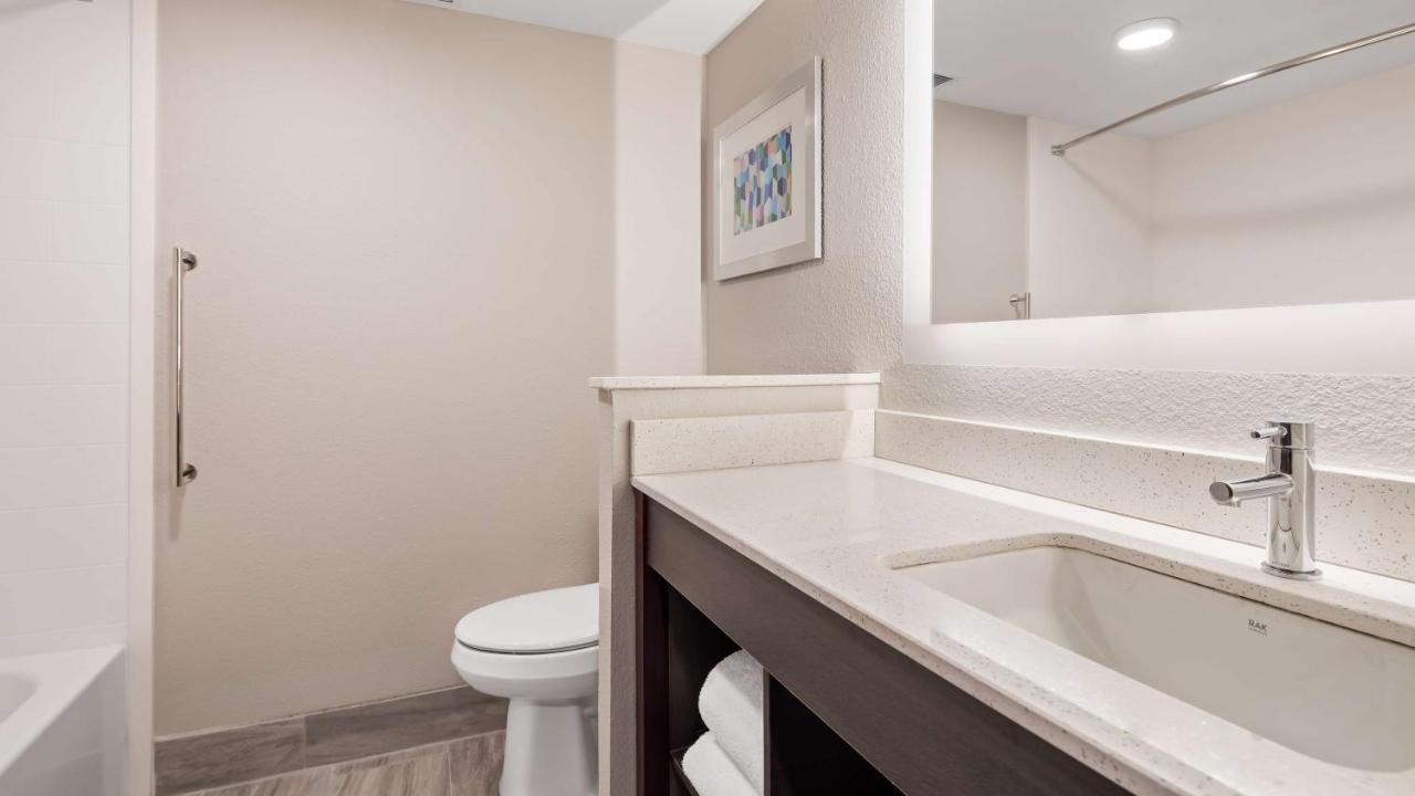 King Suite with Sofa Bed at Best Western Plus Executive Residency Nashville