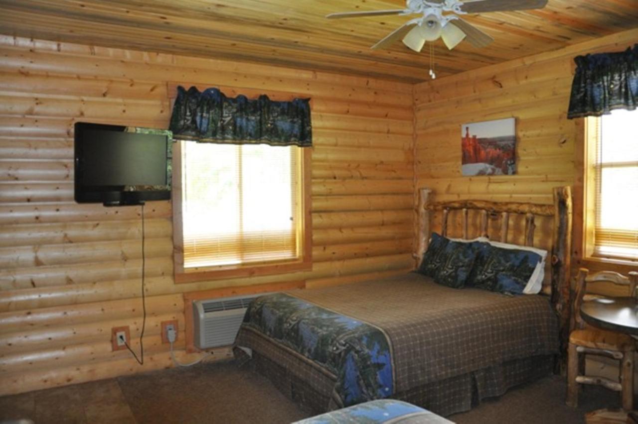 | Bryce Country Cabins