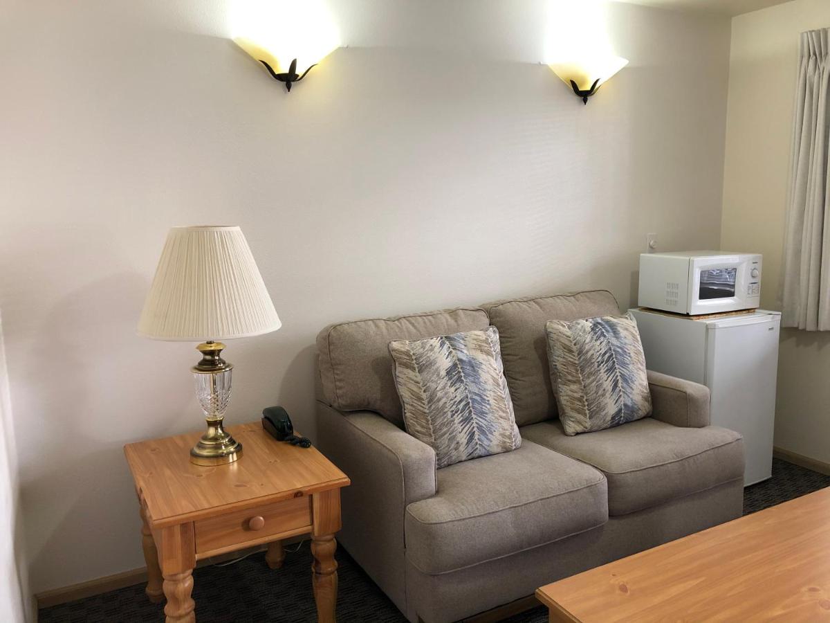 | The Landmark Inn