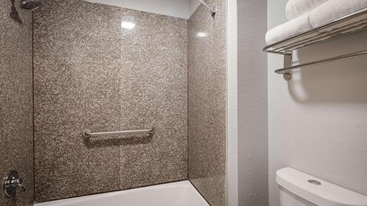 Queen Room with Two Queen Beds - Smoking at SureStay Plus Hotel by Best Western Hammond