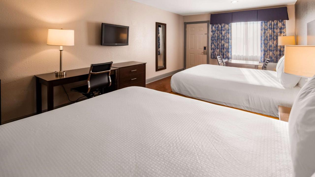 Queen Room with Two Queen Beds - Smoking at SureStay Plus Hotel by Best Western Hammond