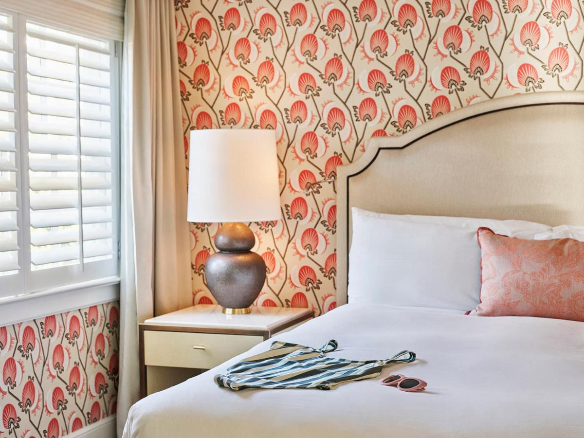 Bungalow King Room at The Beverly Hills Hotel