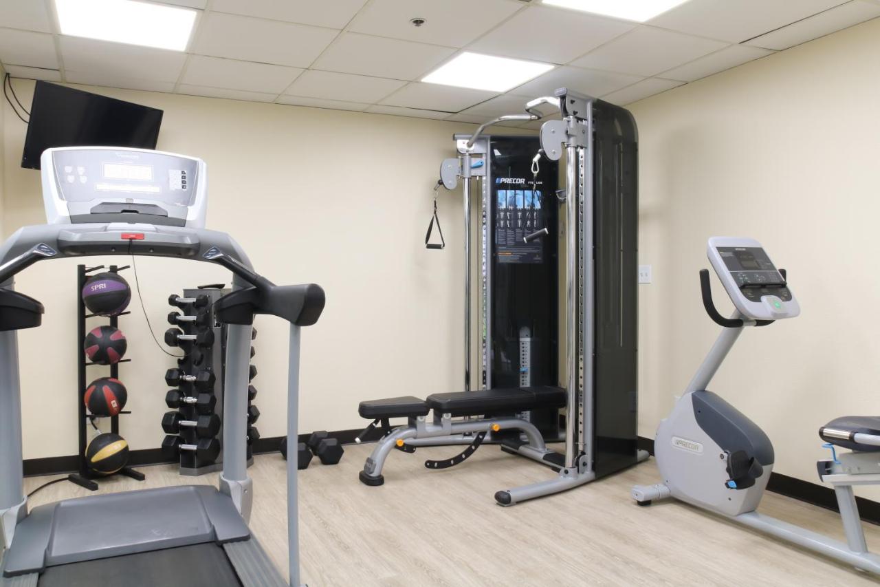 | Oxford Suites Pismo Beach