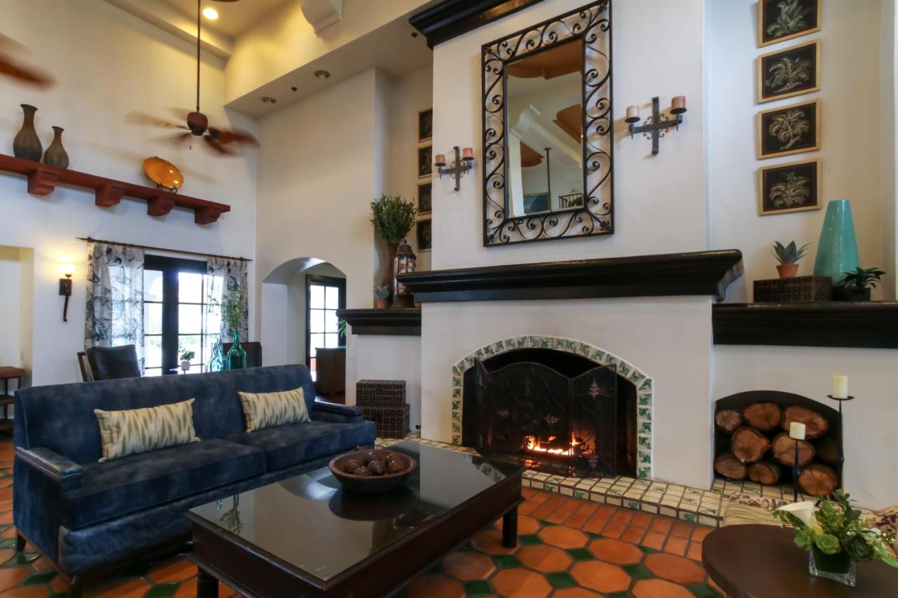 | Oxford Suites Pismo Beach