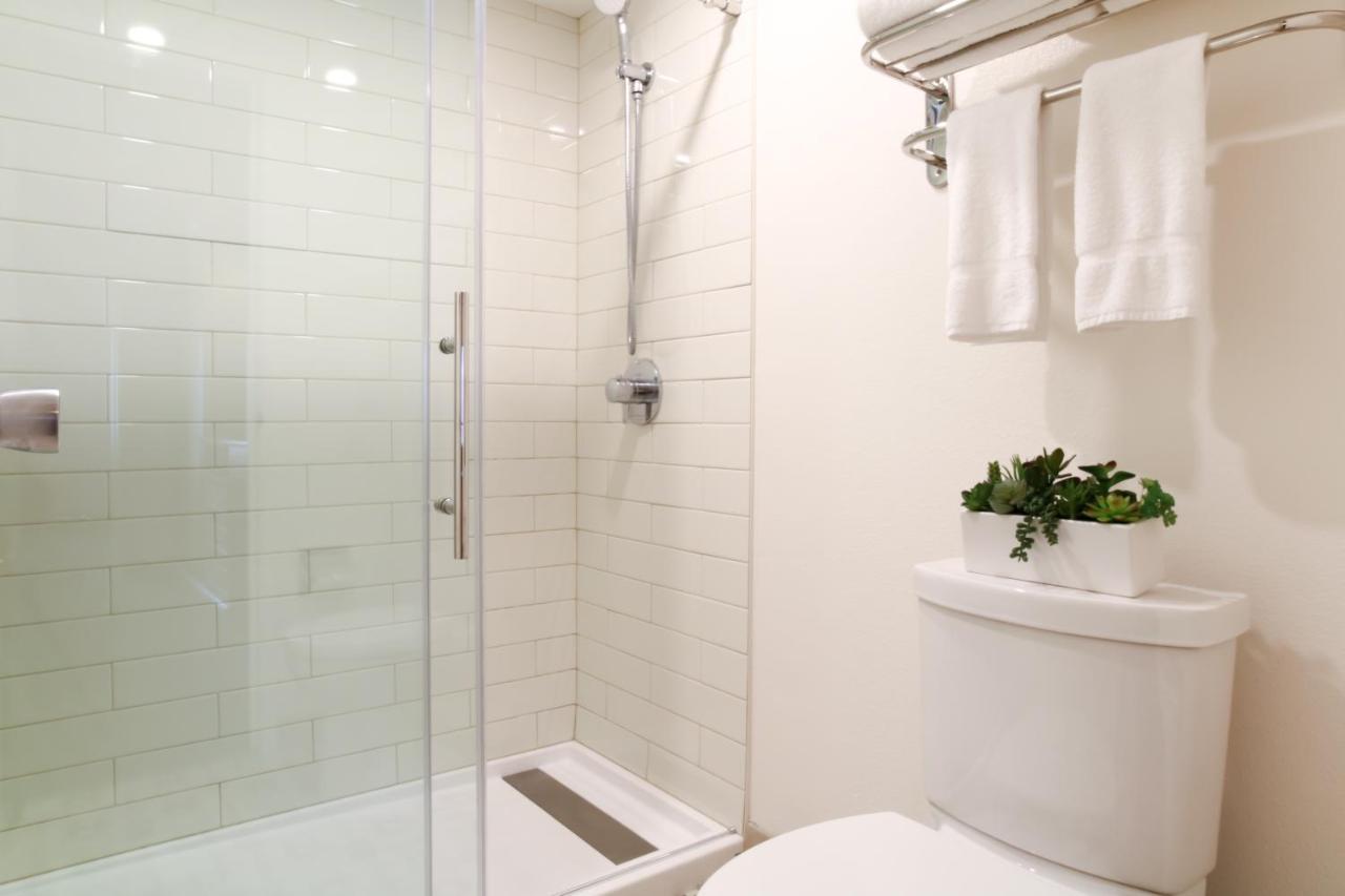 | Oxford Suites Pismo Beach