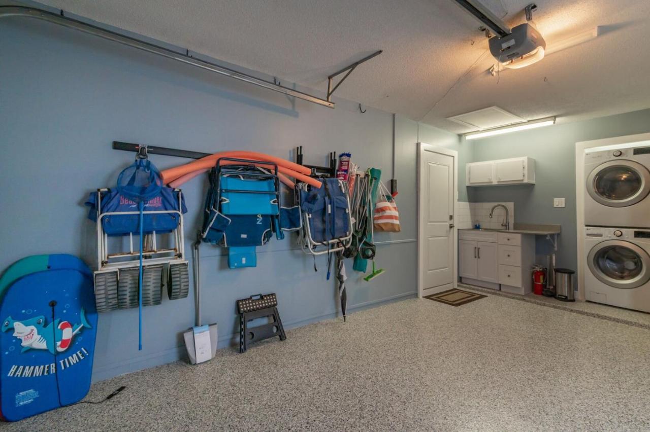  | NEW Completely remodeled villa with beach and heated pool access