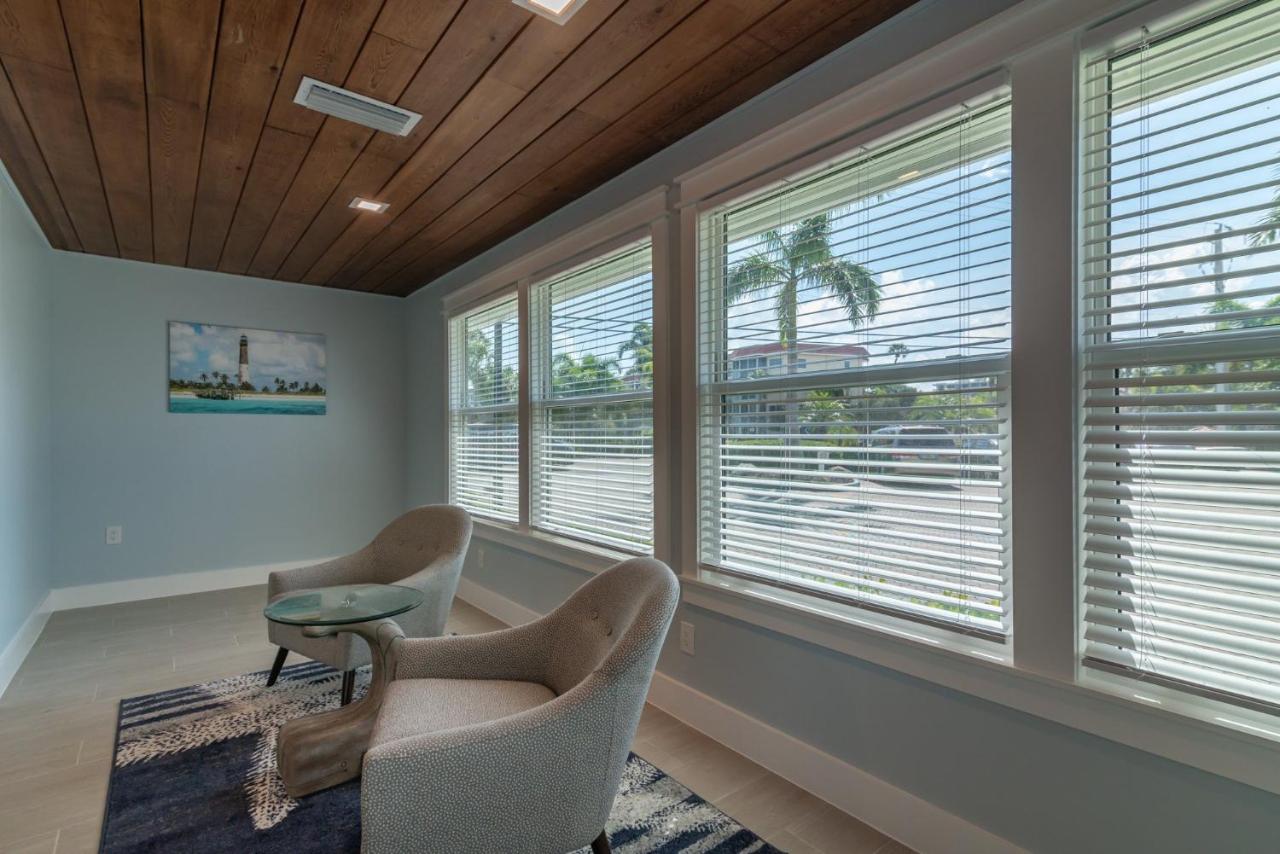  | NEW Completely remodeled villa with beach and heated pool access