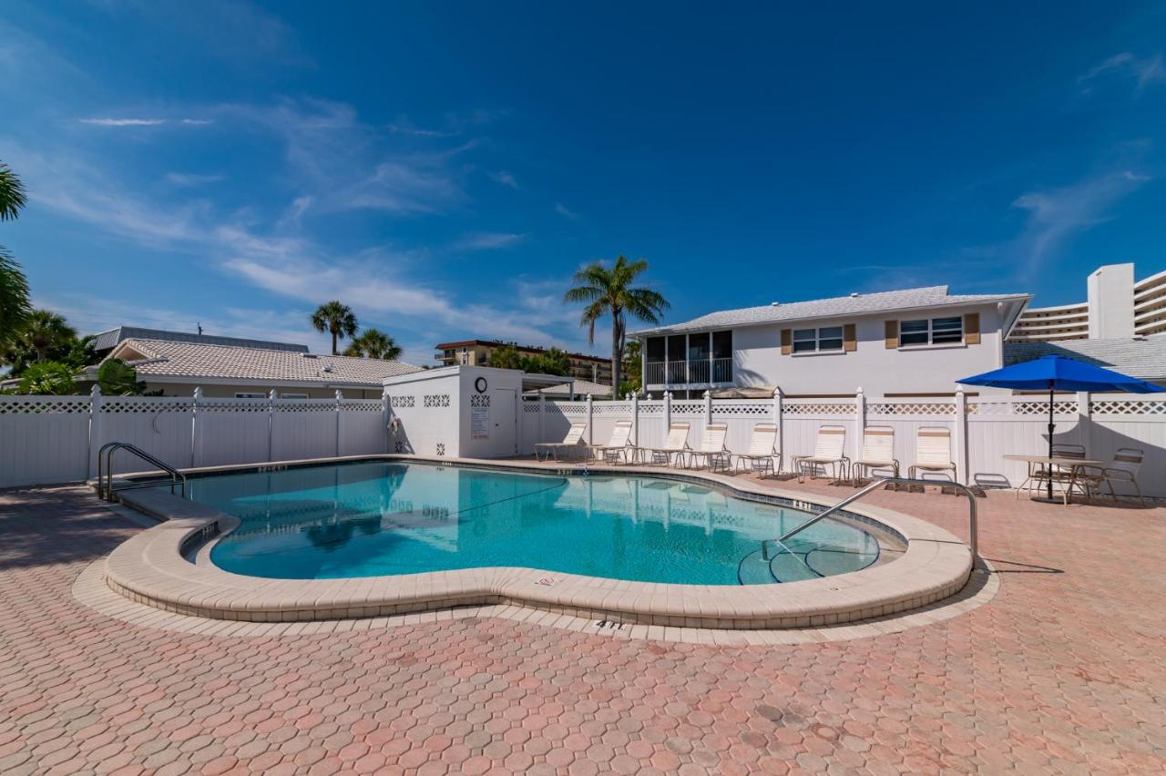  | NEW Completely remodeled villa with beach and heated pool access