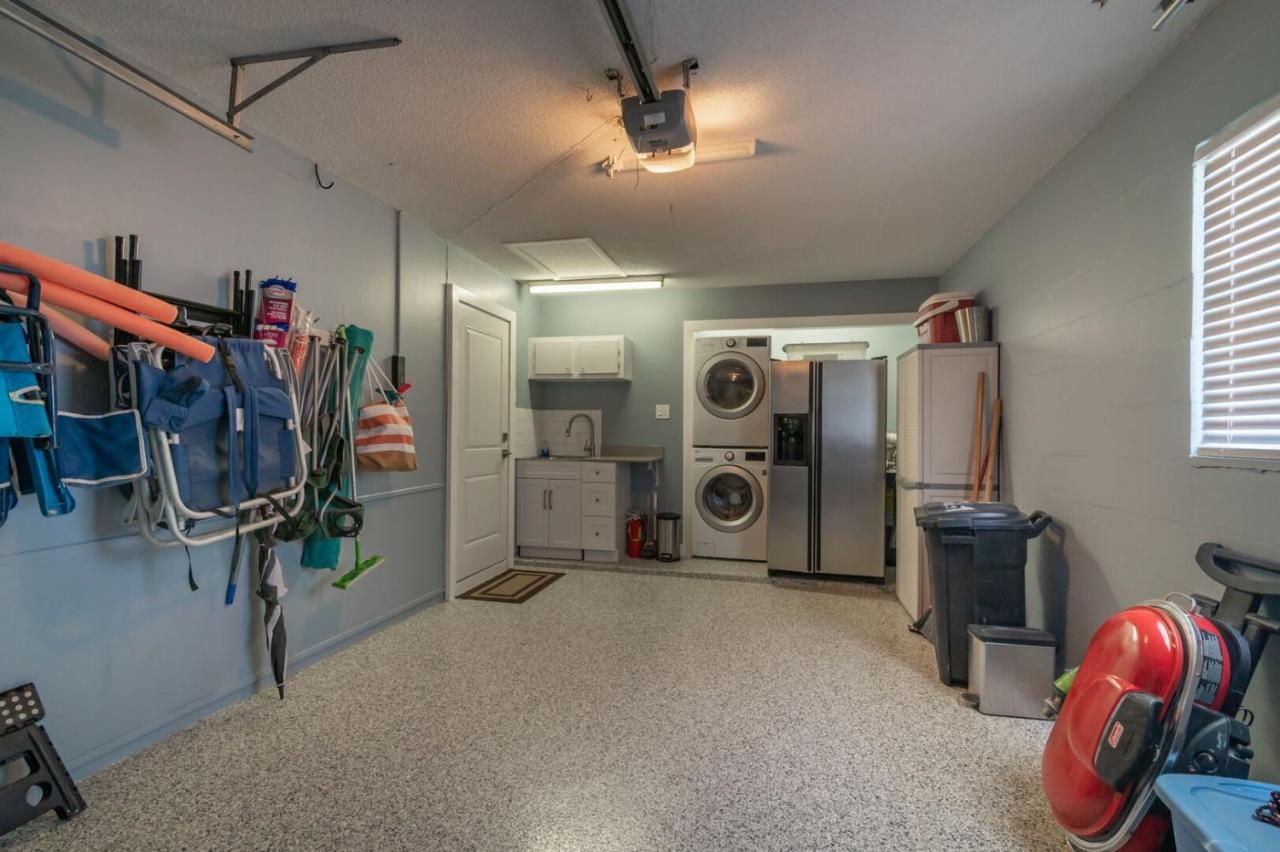  | NEW Completely remodeled villa with beach and heated pool access
