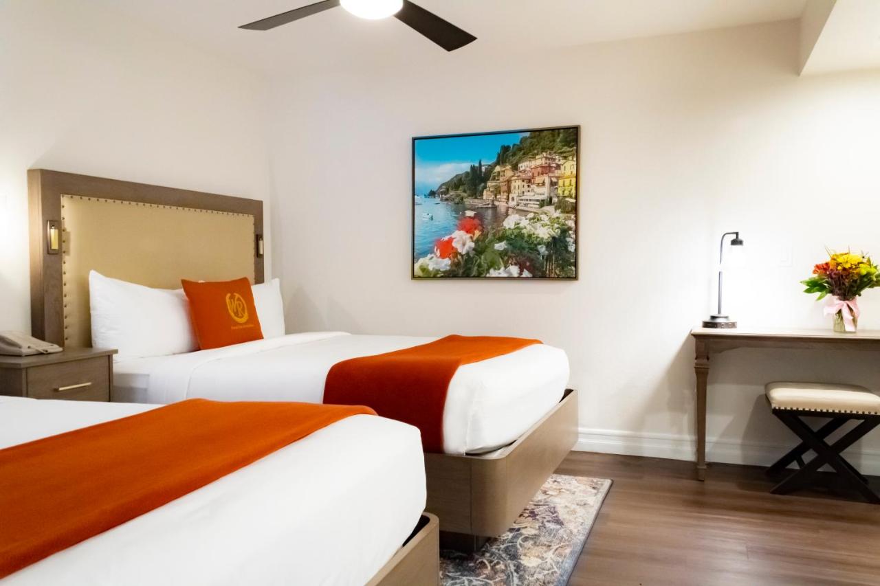 Deluxe Two-Bedroom Villa with Sofa Bed at Westgate Flamingo Bay Resort