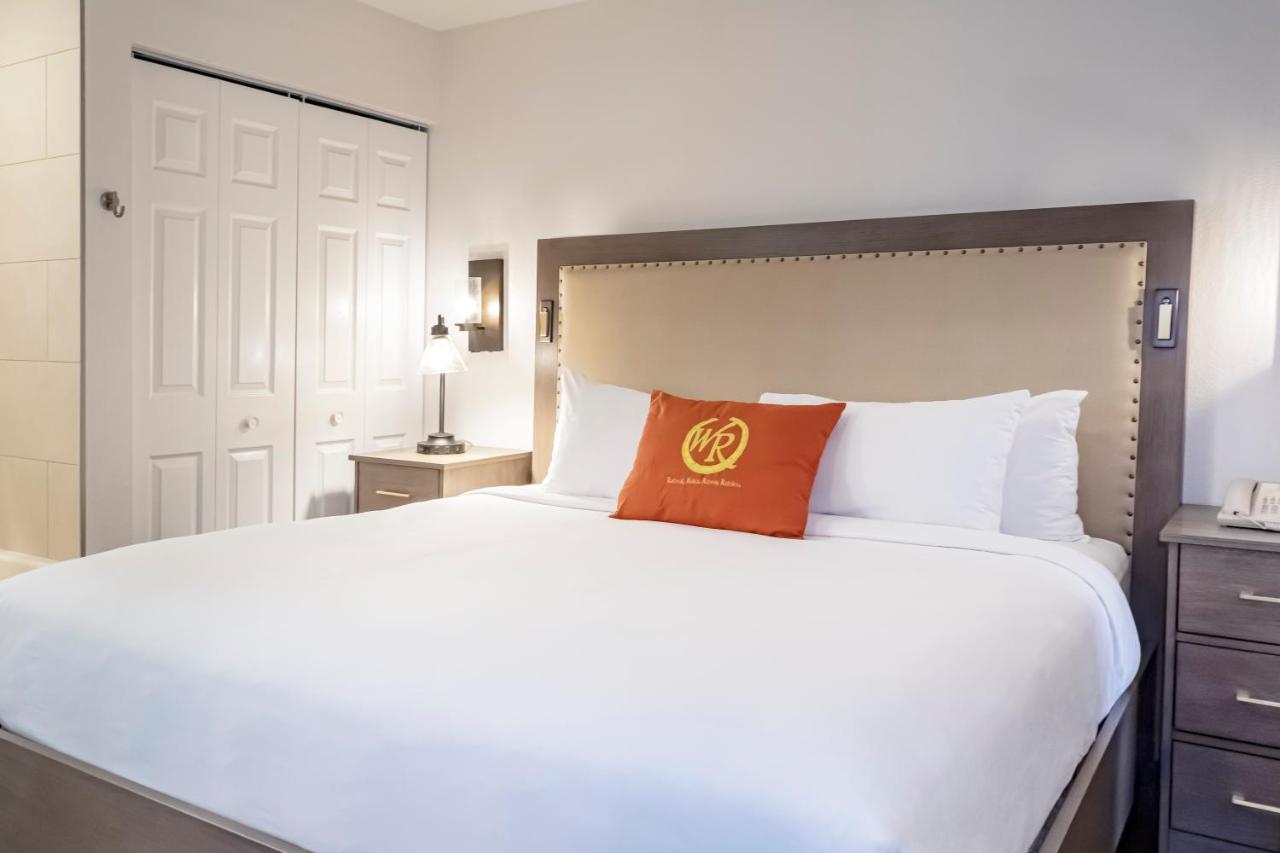 One-Bedroom Villa with Sofa Bed at Westgate Flamingo Bay Resort
