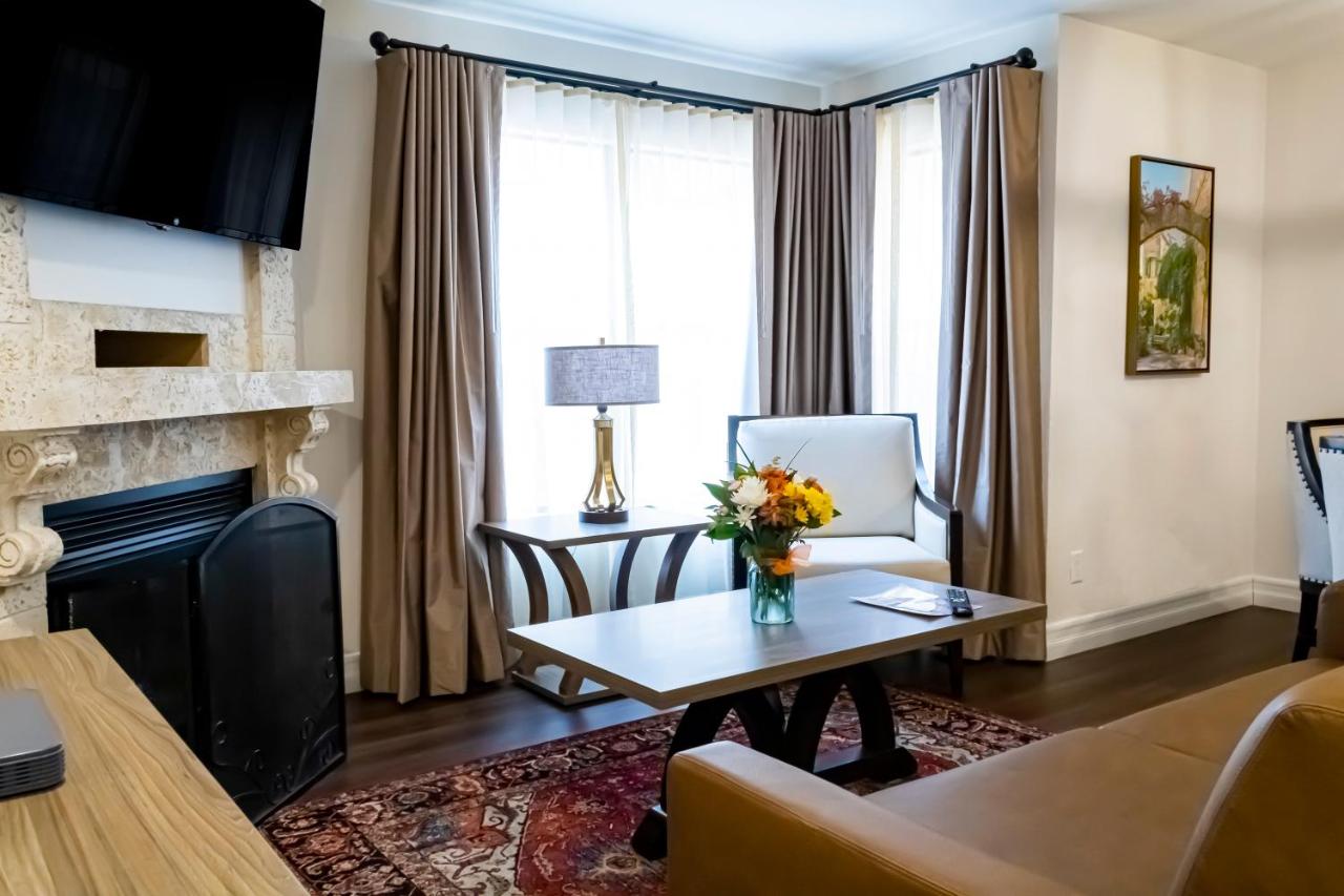 One-Bedroom Villa with Sofa Bed at Westgate Flamingo Bay Resort